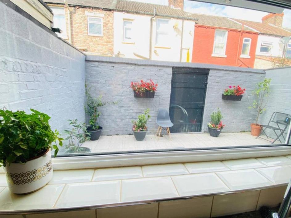 Entire 4 Bedroom House - Ev Point & Free Parking ليفربول المظهر الخارجي الصورة